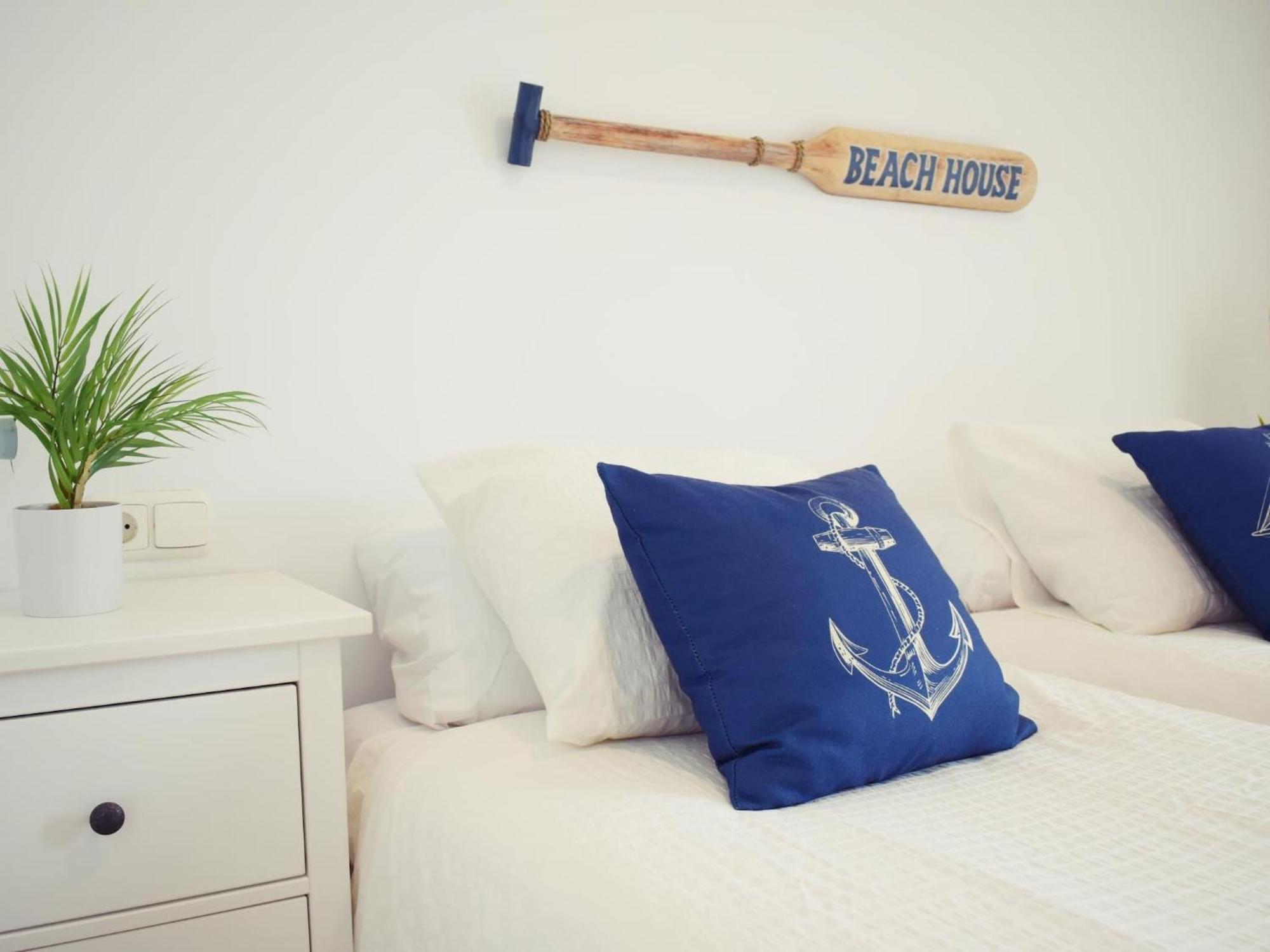 Apartamento Luminoso De 3 A Pie De Playa En *