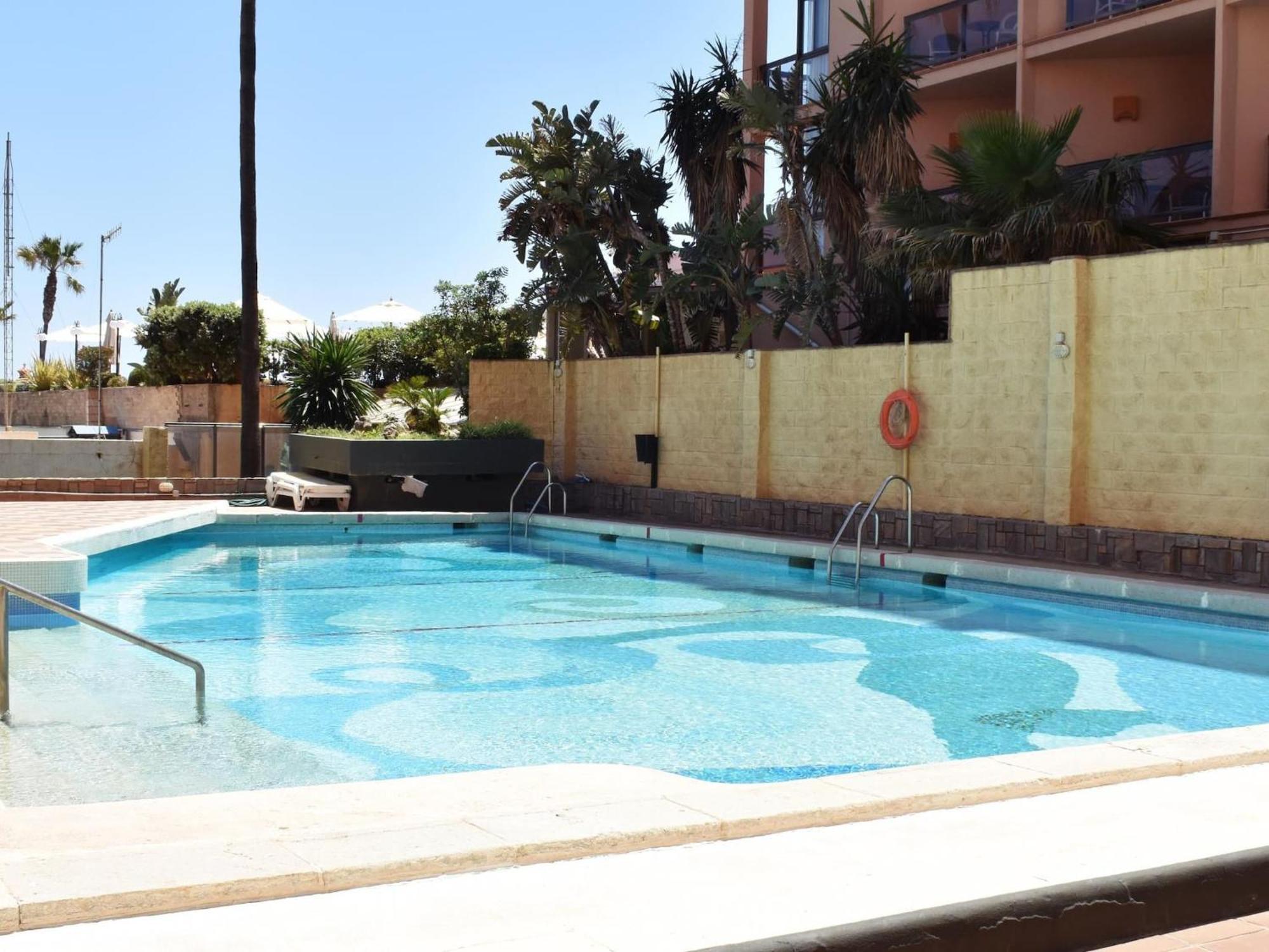 Apartamento Luminoso De 3 A Pie De Playa En *